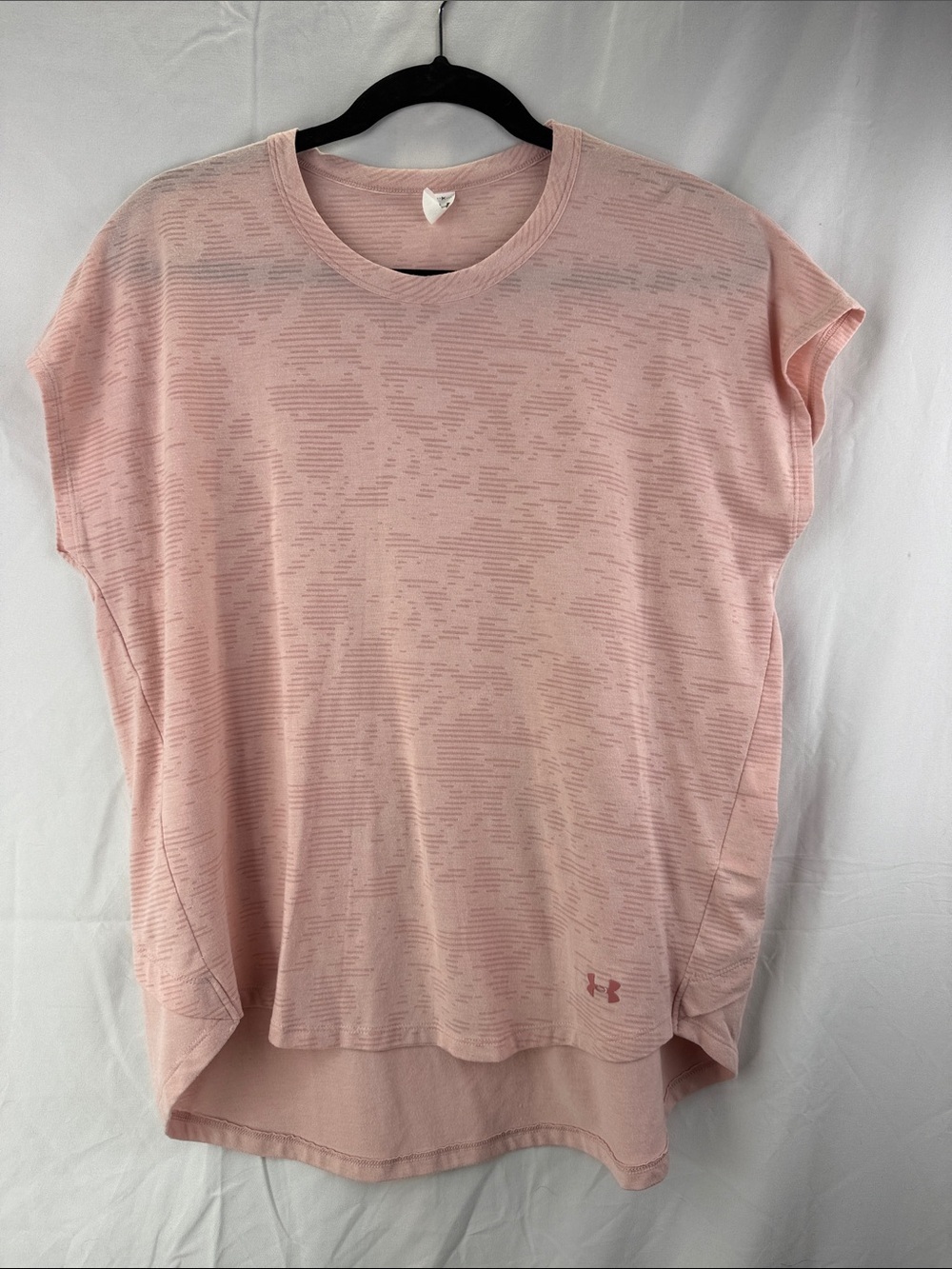 Under Armour Women’s Size XS Loose Fit Light Pink Short Sleeve Athletic Tee